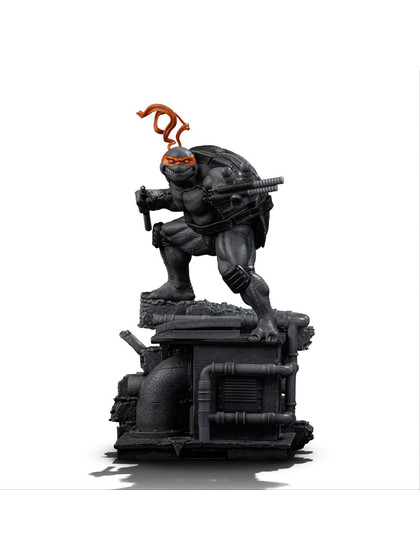 Teenage Mutant Ninja Turtles - Michelangelo Black and White Variant Art Scale Statue